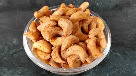 kaju namkeen